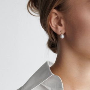 Cercei argint placati cu aur galben cu perle naturale albe DiAmanti MS24495YE_W-G (Argint 925‰ 0,5 g.) Cercei argint placati cu aur galben cu perle naturale albe DiAmanti MS24495YE_W-G (Argint 925‰ 0,5 g.)